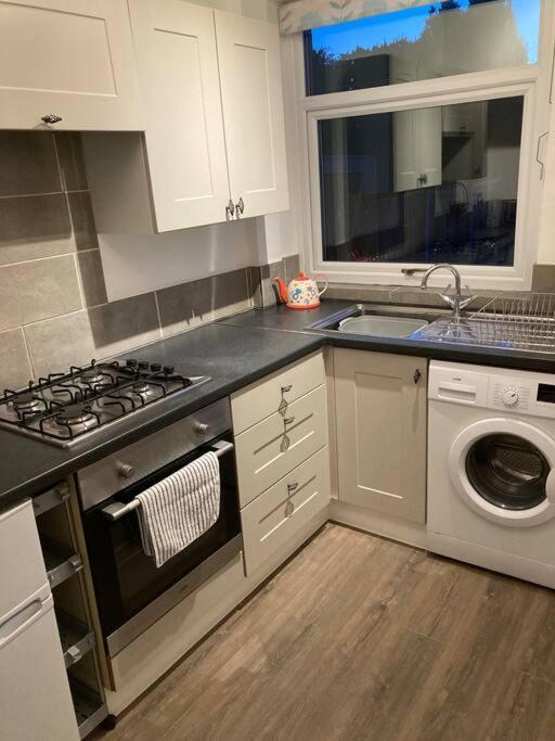 Coniston House Lancaster 3 Bedrooms Parking And Garden Exterior photo